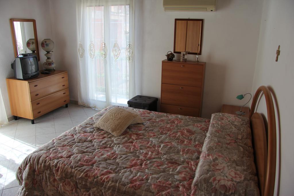 Canton Delle Rose Apartment Шикли Екстериор снимка